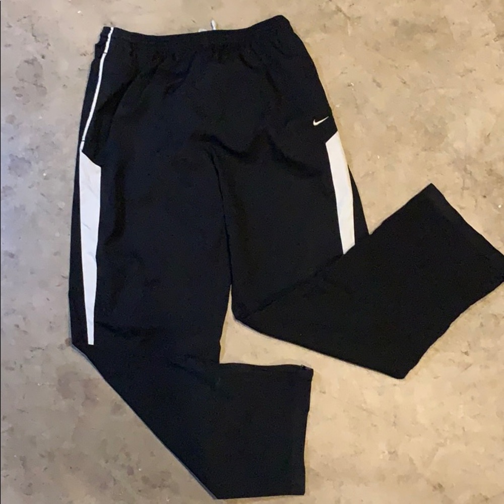 Retro Nike Sweatpants. Black size XL